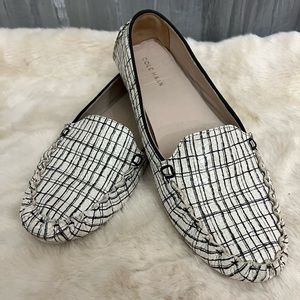Cole Haan | leather loafer | White & Black | size 9